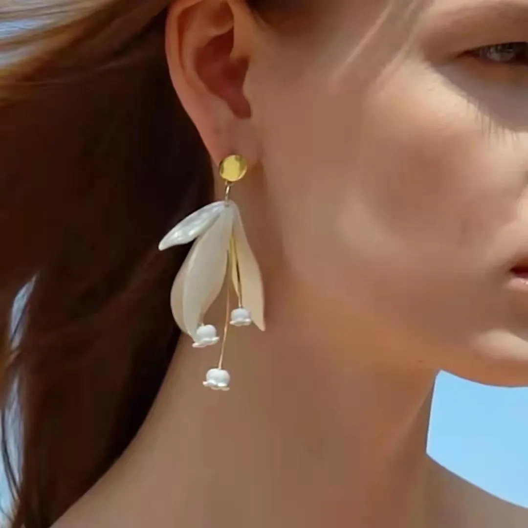 Statement Big Acrylic Flower Petals Long Drop Dangle Earrings For Women 2021 New Jewelry White pendientes
