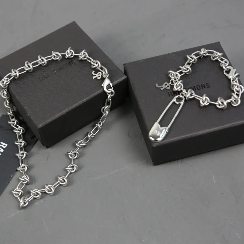 ネックレス・ペンダント RAF SIMONS SS22 LINKED RINGS NECKLACE (221-993_460000082) Raf Simons Personalized Cross Necklace And Bracelet High