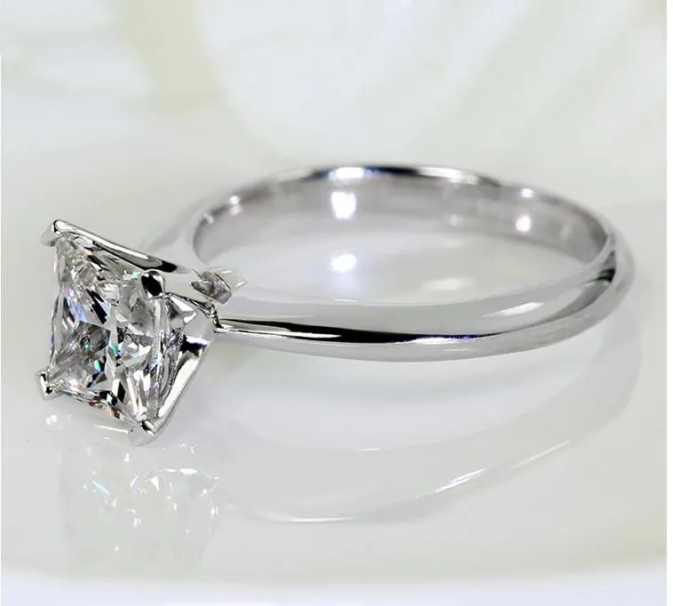 Księżniczka Cut 1CT Lab Diamond Pierścień Oryginalny 925 Srebrny Srebrny zaręczyny Pierścienie dla kobiet Bridal Fine Jewelry Gift235s