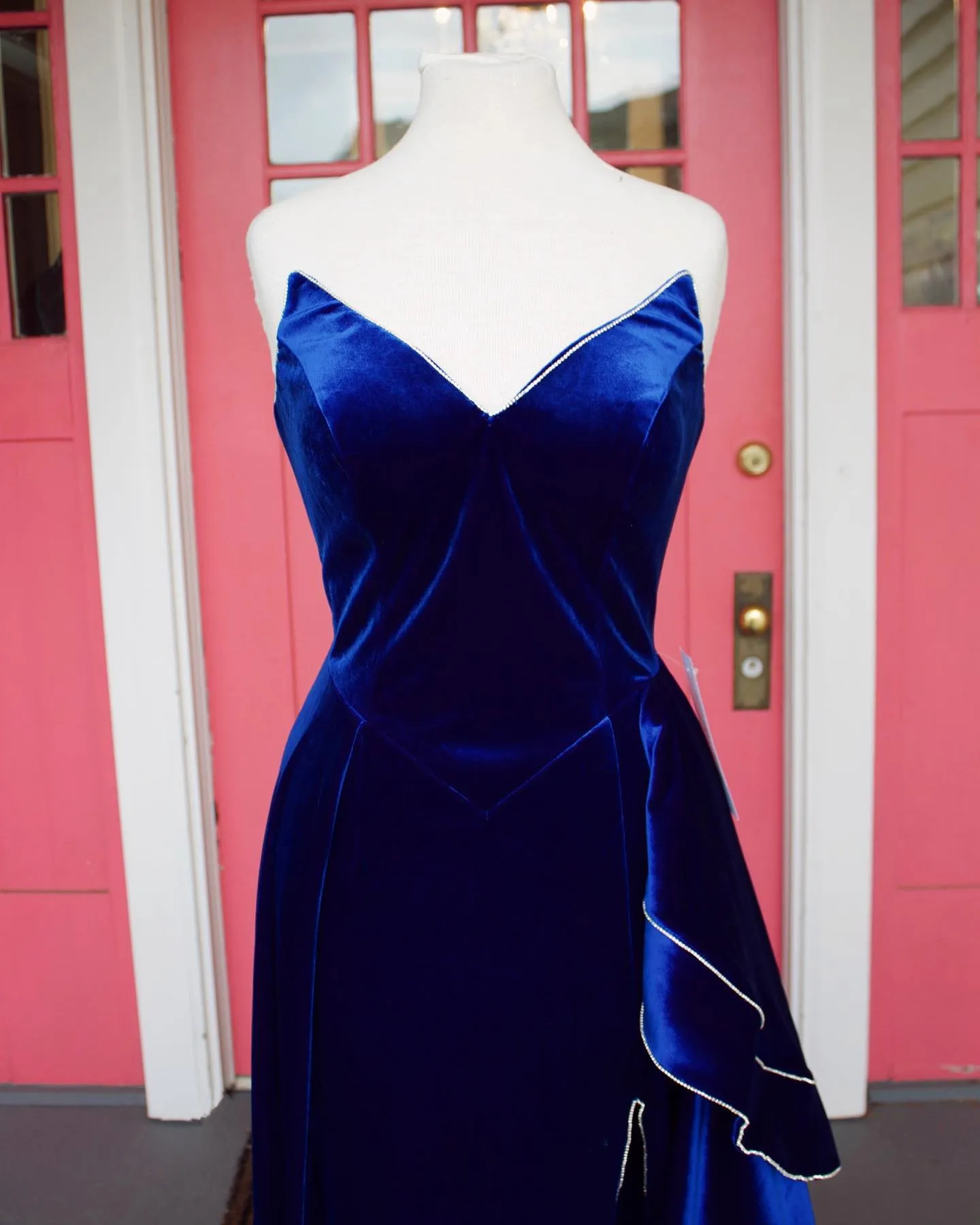 winter formal dresses 2022 How to Choose a Winter Formal Dress | Fabrics, Colors & Styles 2026