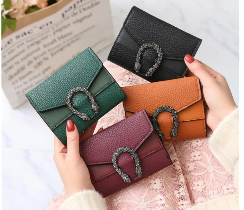 Designer Wallets Small Wallet Female Short Retro Fold Change Red Black Green Brown Pure Color Mini Womens Bags Factory Price