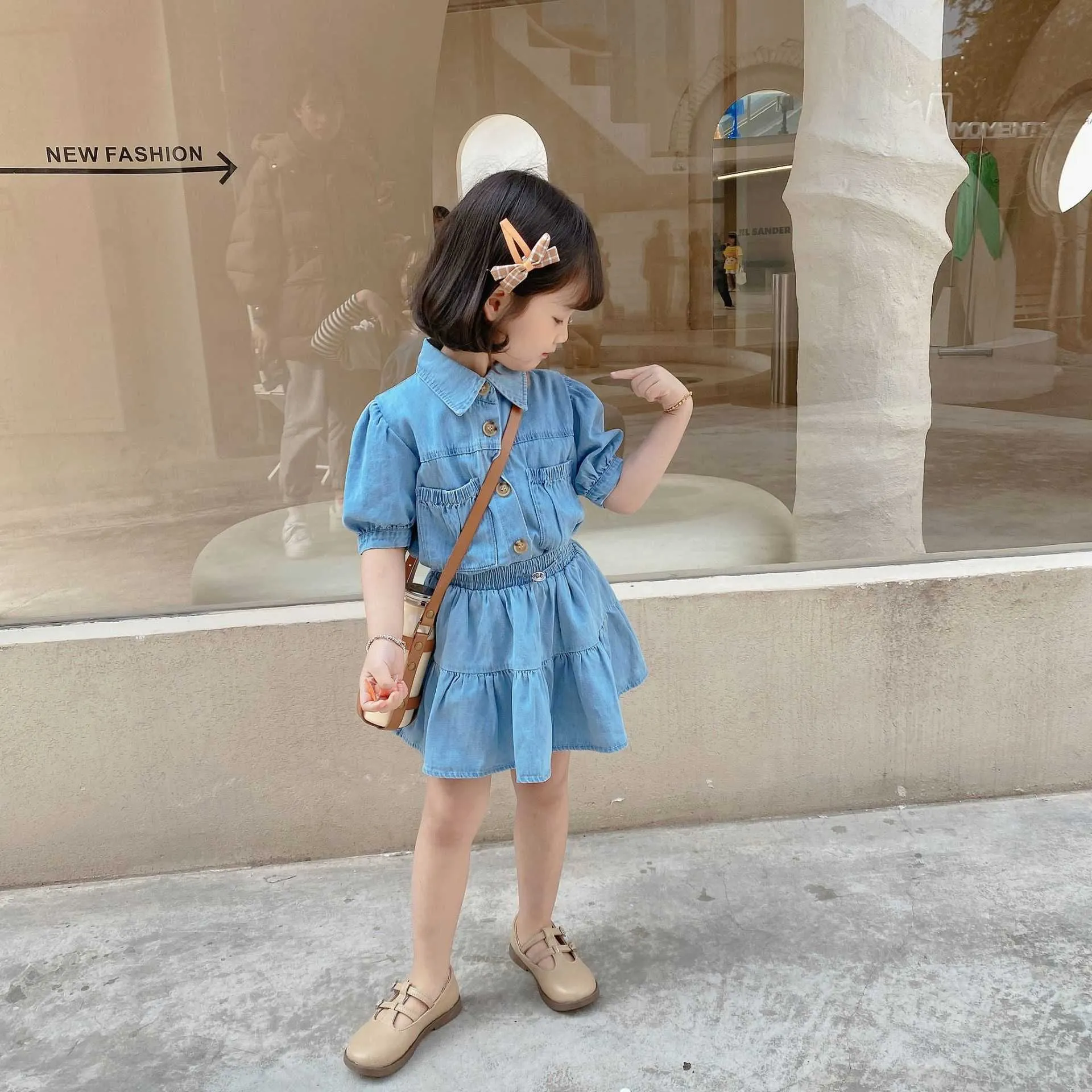 Ragazze Denim 2 pezzi Vestiti di moda Ragazza del bambino Top con maniche a sbuffo e gonna Set di abiti per bambini Causaul Abbigliamento estivo 210529