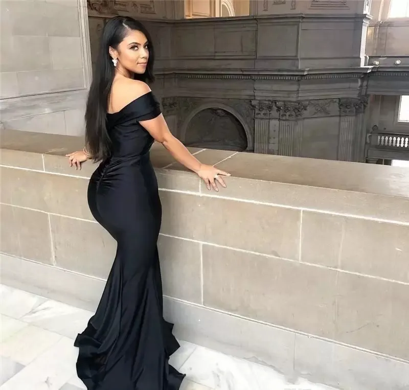 Black Country Style Mermaid Black Satin Bridesmaid Dresses
