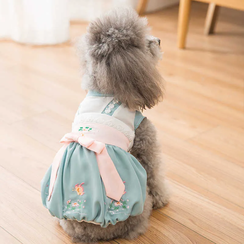 中国の伝統的なスタイルのHanfuペットの服を着た服夏の花の刺繍犬のスカート猫のドレスのための子犬の子猫