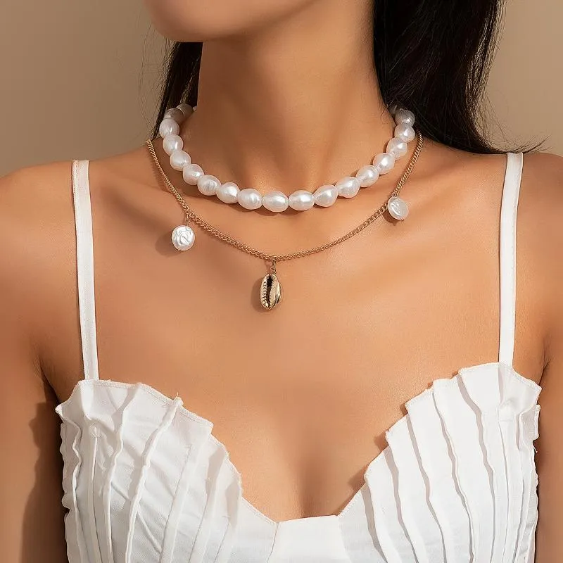 Hanger kettingen 2021 Boheemse vlakke imitatie Pearl sleutelbeen ketting Choker ketting vintage metalen shell sieraden voor vrouwelijke geschenken