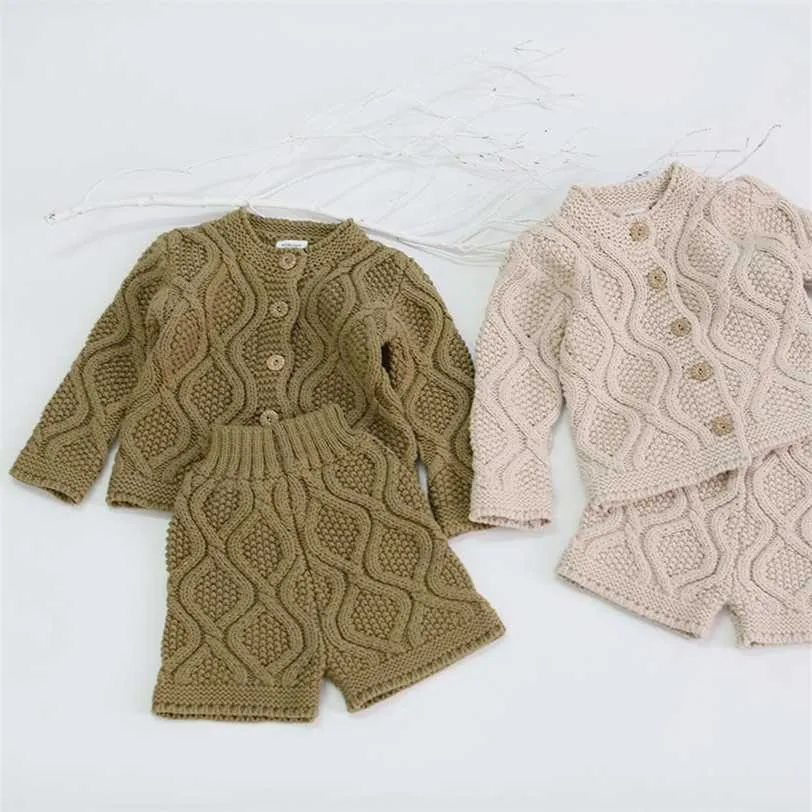 Toddler Baby Boys Tjejer Kläder Satser Fall Winter Cardigan Sweater + Shorts Spädbarn Knit Koreansk stil 211224