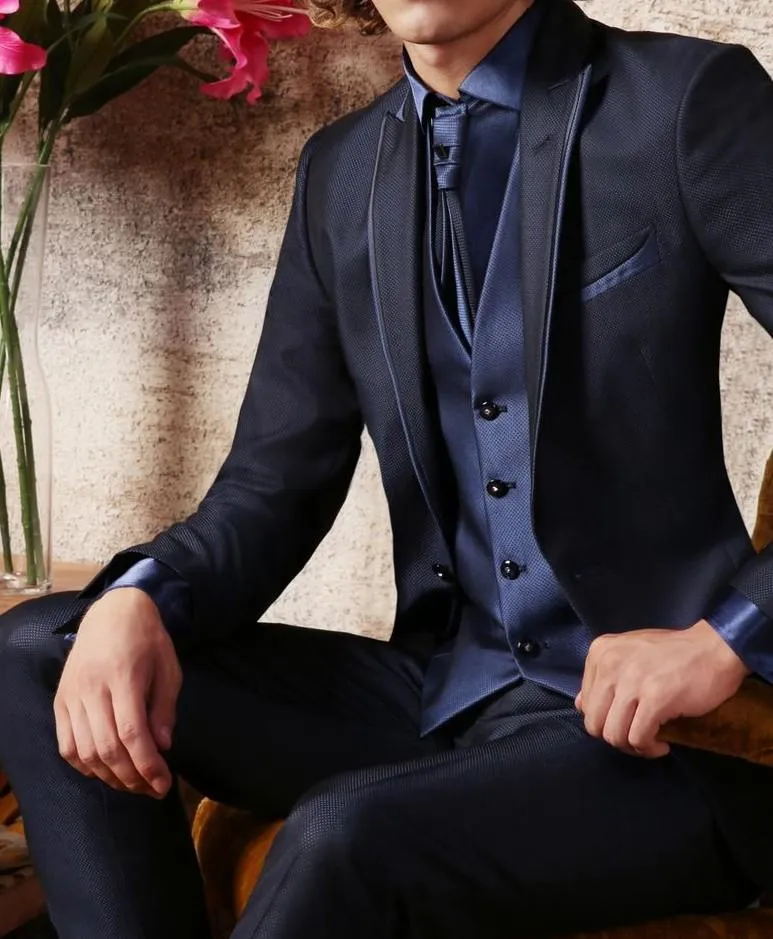 Latest Design One Button Groom Tuxedos Peak Lapel Wedding/Prom/Dinner Groomsmen Men Suits Blazer (Jacket+Pants+Vest+Tie) W1321