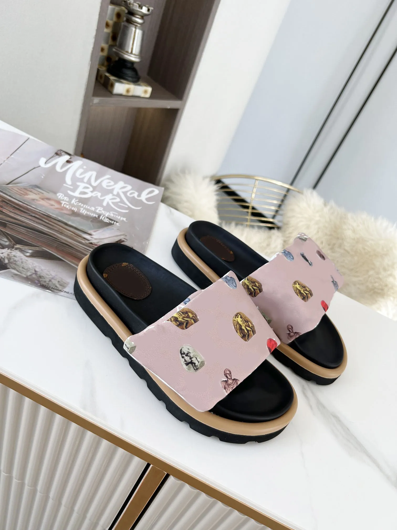 Designer Unisex Pool Pillow Slippers Mules Men Women Fashion Slippers Nylon Wide Strap Filled Soft Down Letter Printed Leather Sunset Flat Sandals