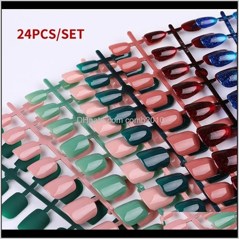 24 stks Herbruikbare False Nail Kunstmatige Tips Volledige Cover voor ingericht Stiletto met Design Press On Nails Art Fake Extension Tips 0120 CS Kolf3