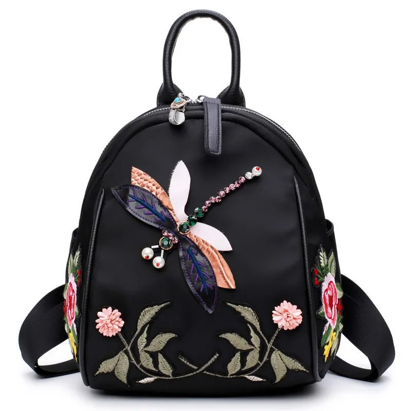 Zaino piccolo da donna National 3D Dragonfly Designer di personalità ricamato Zaini femminili Mini borsa nera per Lady Girl