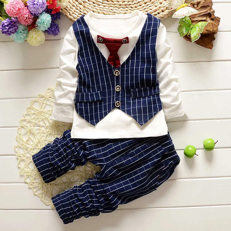 6 Month Baby Boy Clothes New Korean Gentleman O-neck Long Sleeved T-shirts + Pants 2pcs Infant Outfits Kids Bebes Jogging Suits G1023