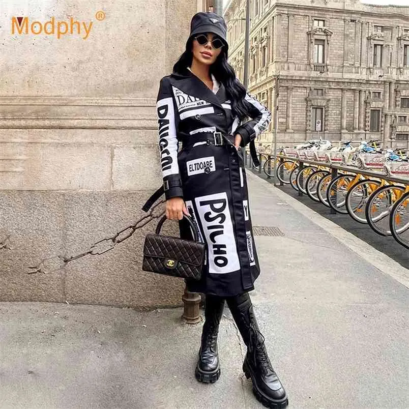 High Quality Printing Letter Pattern Loose Version Double Breasted Belt Long Coat Women Graffiti Casual Windbreaker Trench 210914