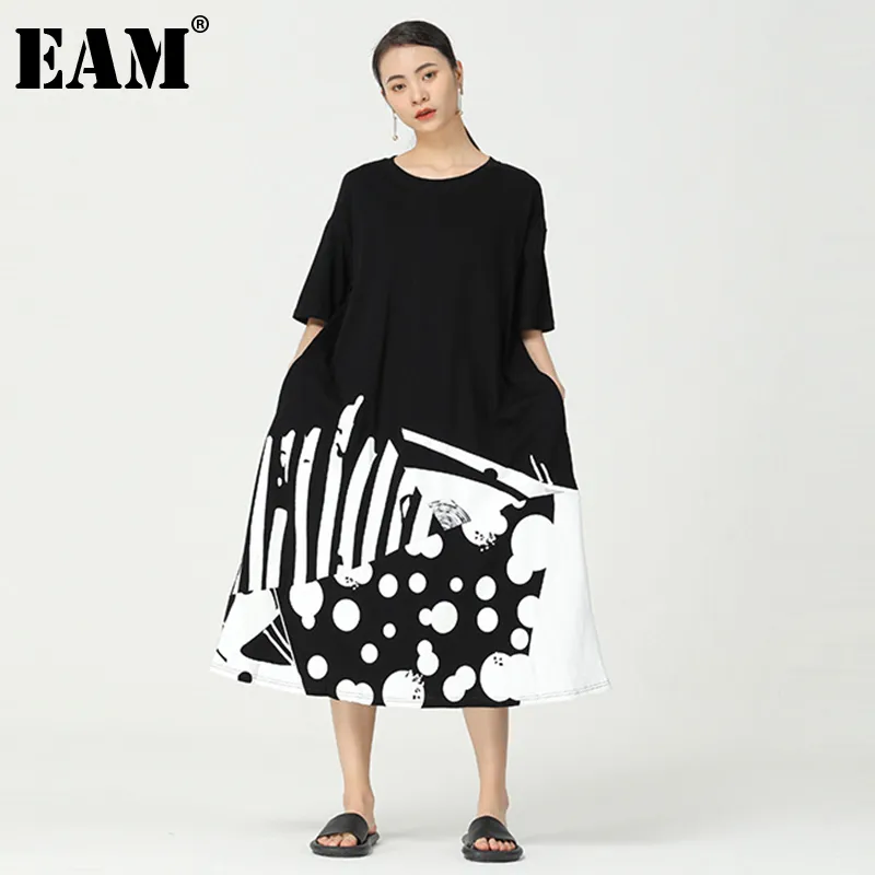 [Eam] mulheres pretas tamanho grande pintado à mão vestido redondo pescoço de manga curta solta apto de moda primavera outono 1d6711 210512