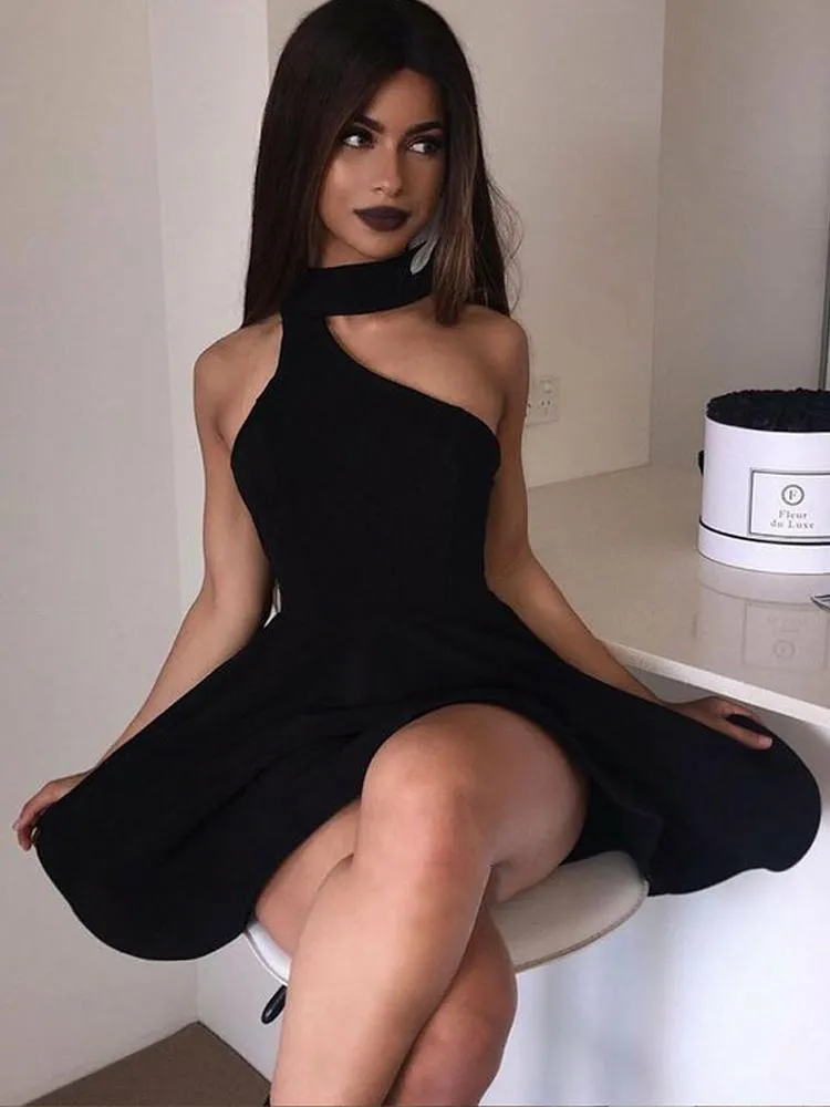 Custom Made Halter Neck A Line Ivory Homecoming Dresses With Unique Design Perfect For Sexy Parties And Robes From Hsmw002 99.9 DHgate.Com