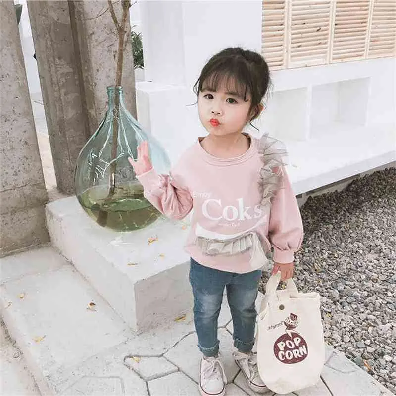 Lente schattige meisjes letters gedrukt mesh patchwork lange mouw t-shirts baby pure katoen casual truien kinderen tops kleding 210508