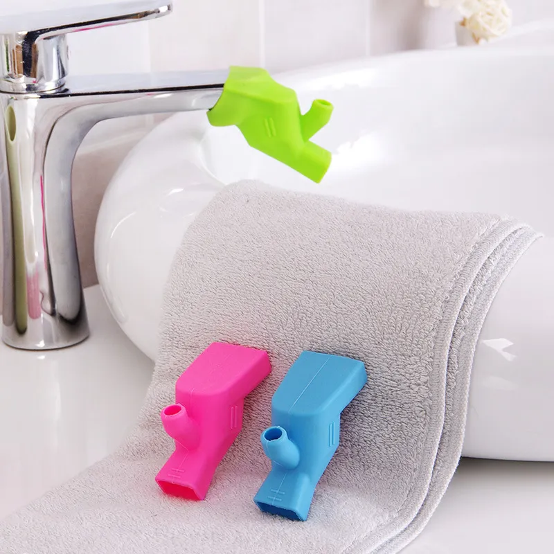 Adattatore Universale per Rubinetto Cucina e Bagno, Rotazione a 360 Gradi, Rispa