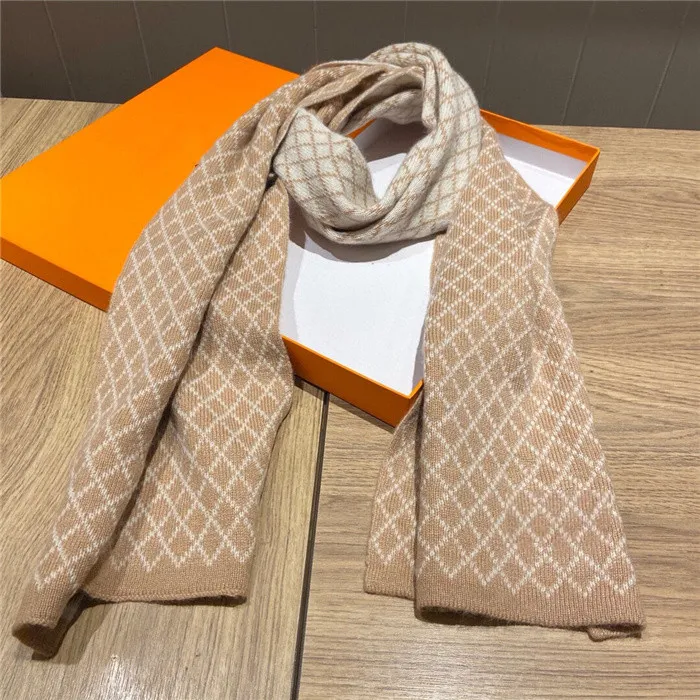 高品質の豪華なメンズスカーフ編み文字の格子縞のストライプ女性デザイナー冬のスカーフカシミアサイカルペecharpe hommeサイズ35-180cm