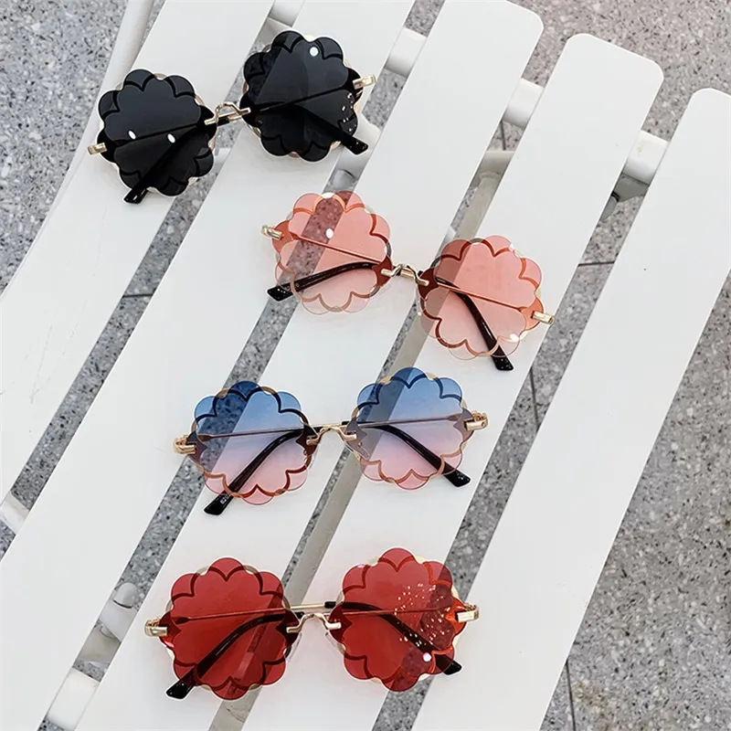 Fashion Sunglasses for Girls Vintage Flower Baby Rimless Sun Glasses Kids Street Mirror Eyewear Outdoor Goggles UV400 item