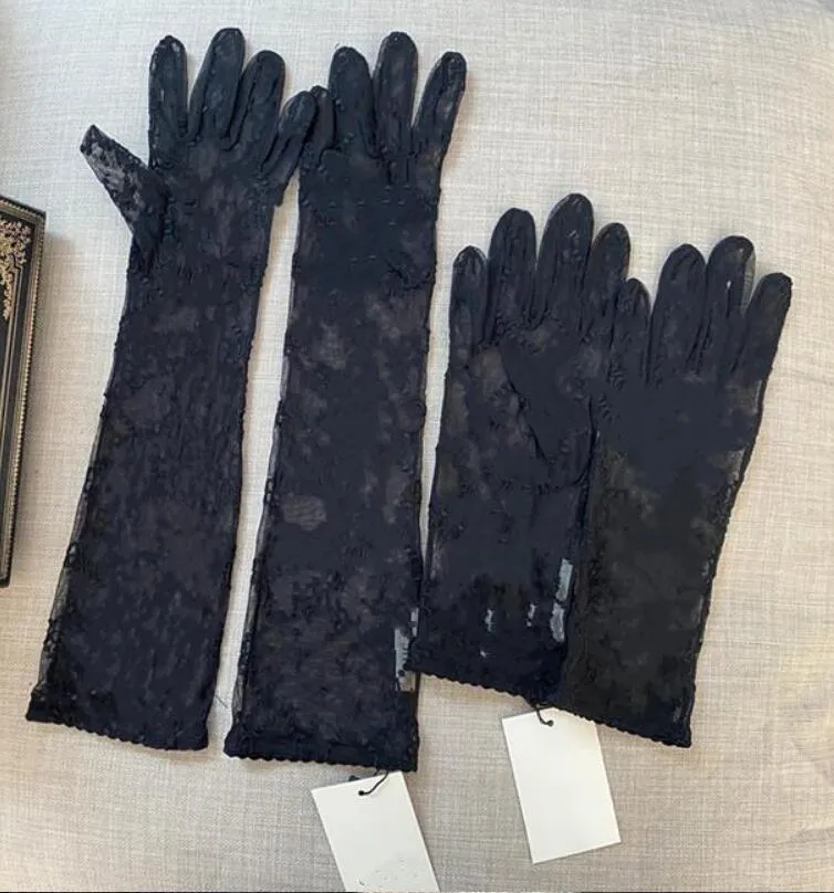 2021 NEW Black Tulle Gloves For Women Designer Ladies Letters Print Embroidered Lace Driving Mittens Ins Fashion Thin Party 2 Size