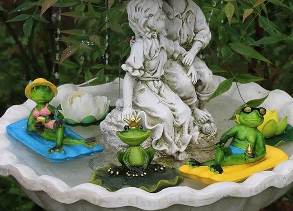 Epoxy Resin Crafts Floating Frogs Statue Creative Frog Sculpture Outdoor  Pond Decorative Home Fish Tank Garden Decor Desk Ornament Y200922 From  Long10, $12.91