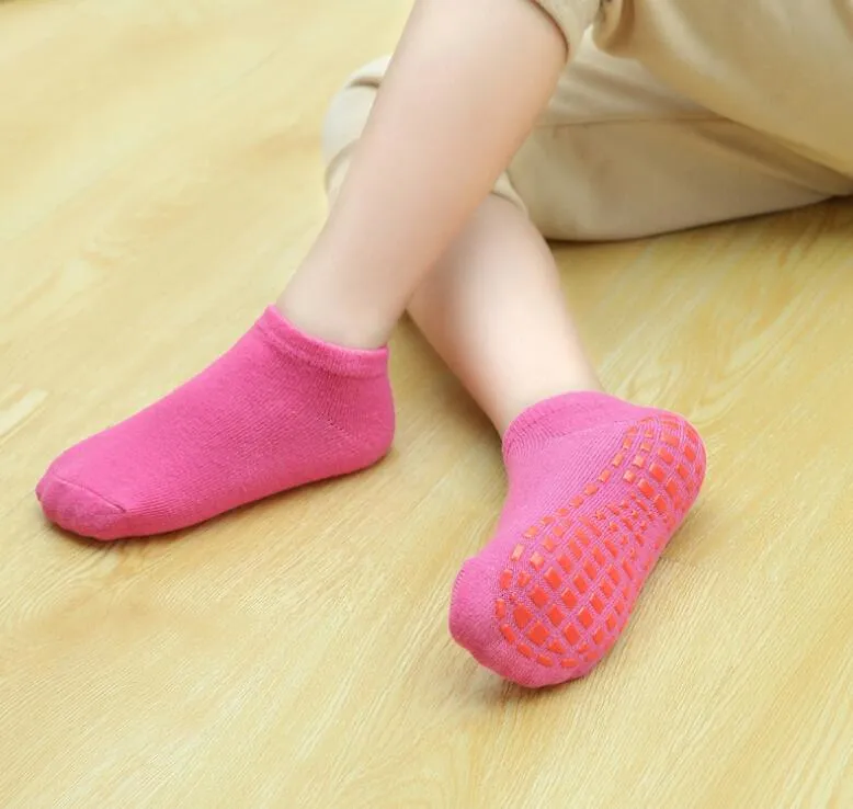 Anti Slip Glue Floor Trampoline Socks For Children Aged 1 4 Years Sporty  Short Sock Houses For Yoga And Fashionable Designer Sings From Babymum,  $0.94