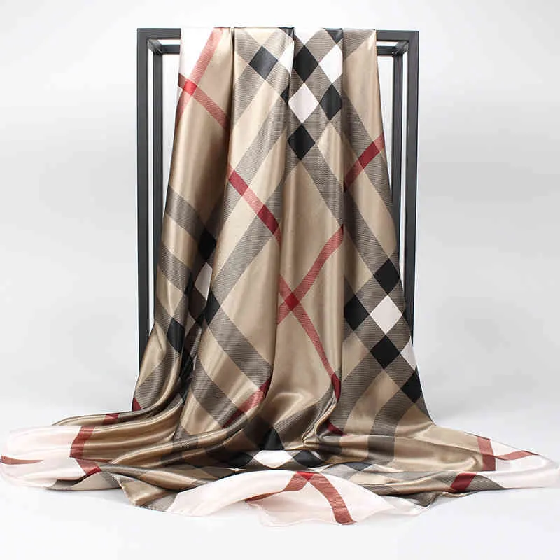 Kund Silk Scarf för kvinnor Lyx Märke Dign Plaid Print Square Sjal Silk Satin Head Hijab Scarfs för Ladi 90 * 90 cm