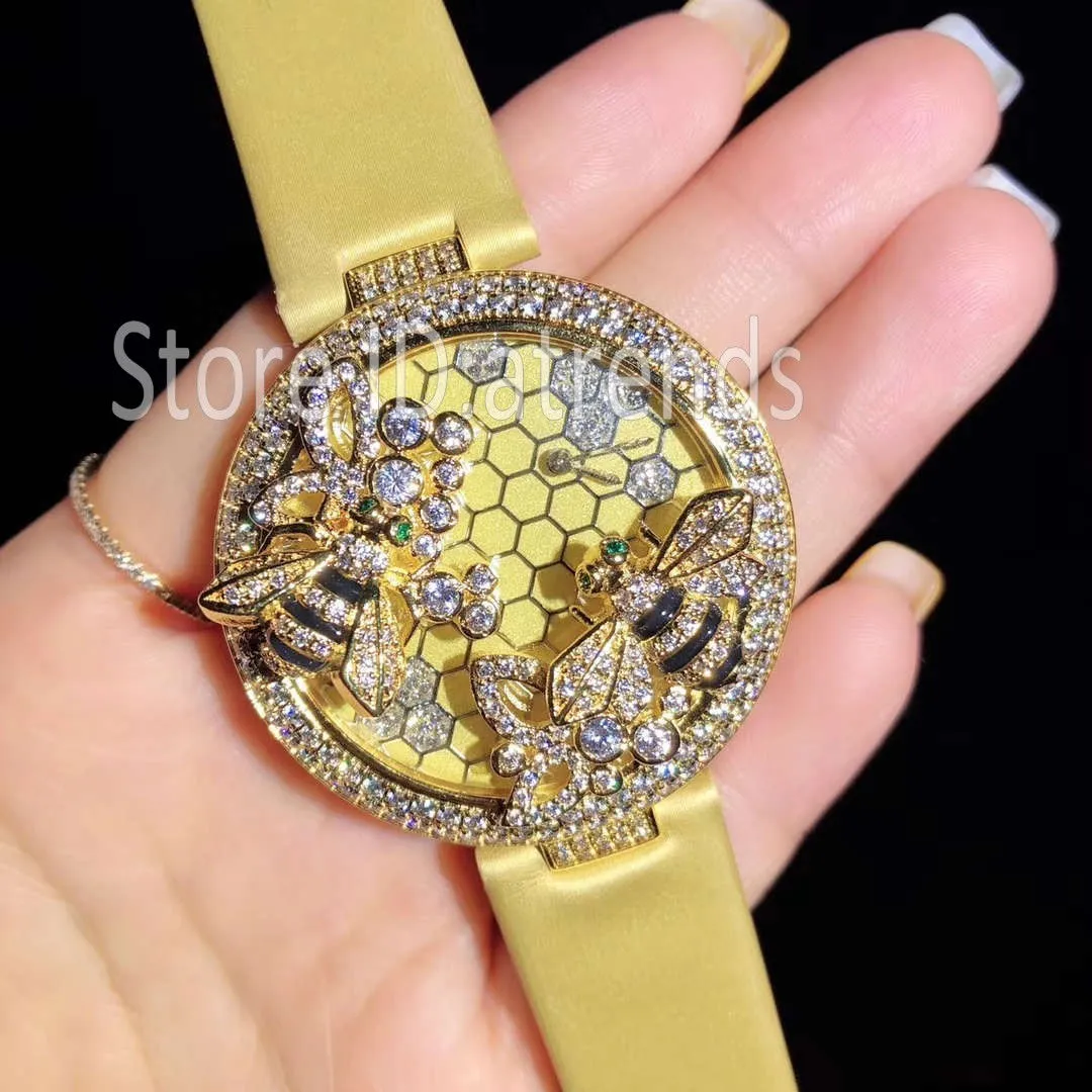 Top Fashion Quartz Watch Women Gold Silver Dial Rhinestone Bezel Special Bee Design Black Yellow Leather Strap Wristwatch Classic Dress Clock 1902