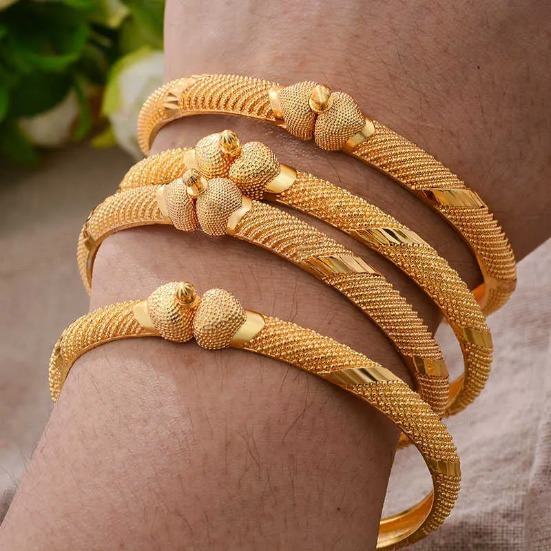 24K 4pcs / lot Dubaï Inde Ethiopien Gold Couleur Bracelets pour femmes Filles Party Bijoux Mariage Femme Heart Banglesbracelet Cadeaux Q0720