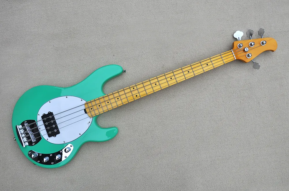 4-saitige E-Bassgitarre mit grünem Korpus, weißem Schlagbrett, Ahorngriffbrett und aktiven Tonabnehmern, maßgeschneidertes Angebot
