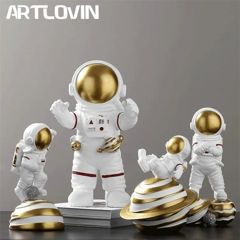 Modern Ev Dekor Astronot Adam Erkek Arkadaşı Için Doğum Günü Hediyesi Soyut Heykeli Moda Spaceman Heykeller Altın Renk 210811