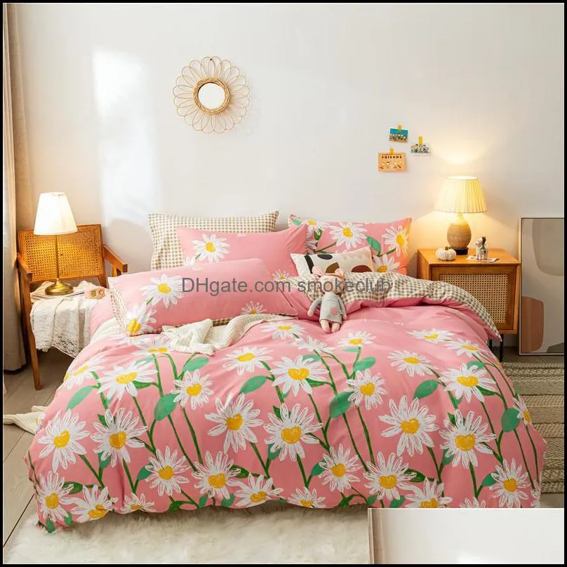 Bedding Sets Bed Sheet Pillowcase Comforter Cover Duvet Set 4 Pieces Sweet Strawberry Print Pattern Girlish Style Bedclothes Oceania