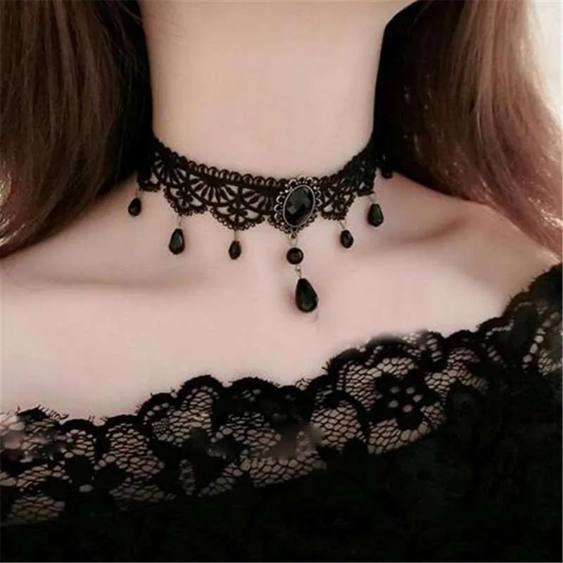 Naszyjniki z wisiorkami Collares seksowne gotyckie chokery kryształowe czarne koronkowe naszyjniki na szyję naszyjnik Vintage wiktoriański damski choker Steampunk biżuteria