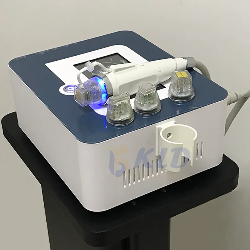 Microneedle RF -schoonheidsapparatuur kan ook worden gebruikt om acne te behandelen en striae te verwijderen Schoonheidsmachine