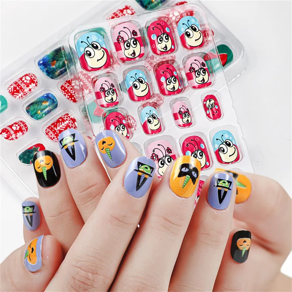 NAF013 24 Pz / lotto Cartoon kid nail Acrilico Caramelle Copertura completa stampa sulle unghie per bambini Bambini falsi Ragazze fai da te con colla