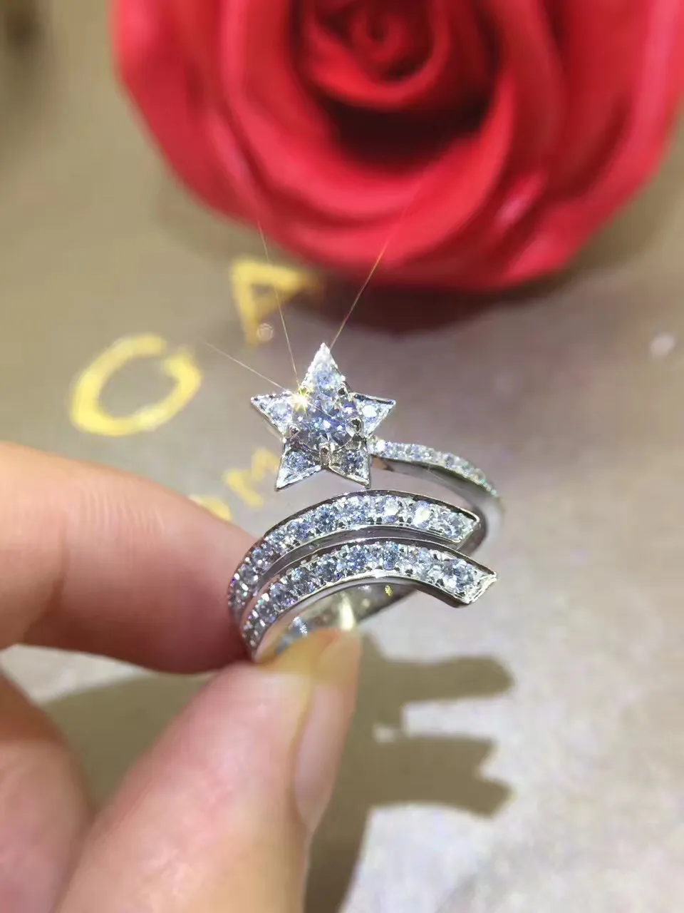 Chegada T107 925 Sterling Prata Cometa micro anéis de cluster incrustados com diamante completo personalizado índice móvel dedo feminino moda europeu anel aberto