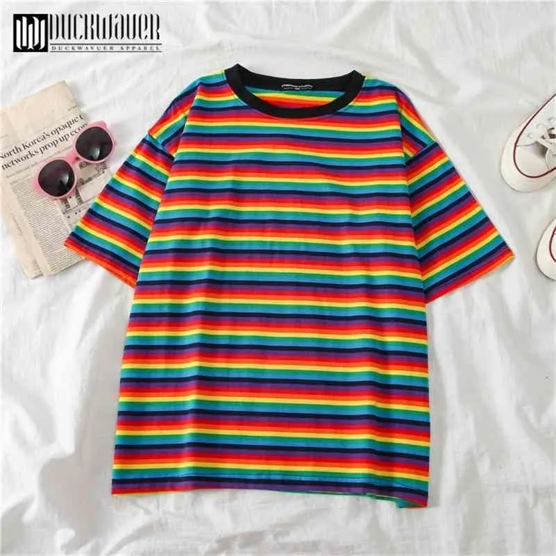 ÖrdekWaver Tatlı Gökkuşağı Şerit Kadın Yaz T-Shirt Minimalist Kısa Kollu Kadın Giysileri Vogue Tops Tee Gömlek Çift Giysileri 210324