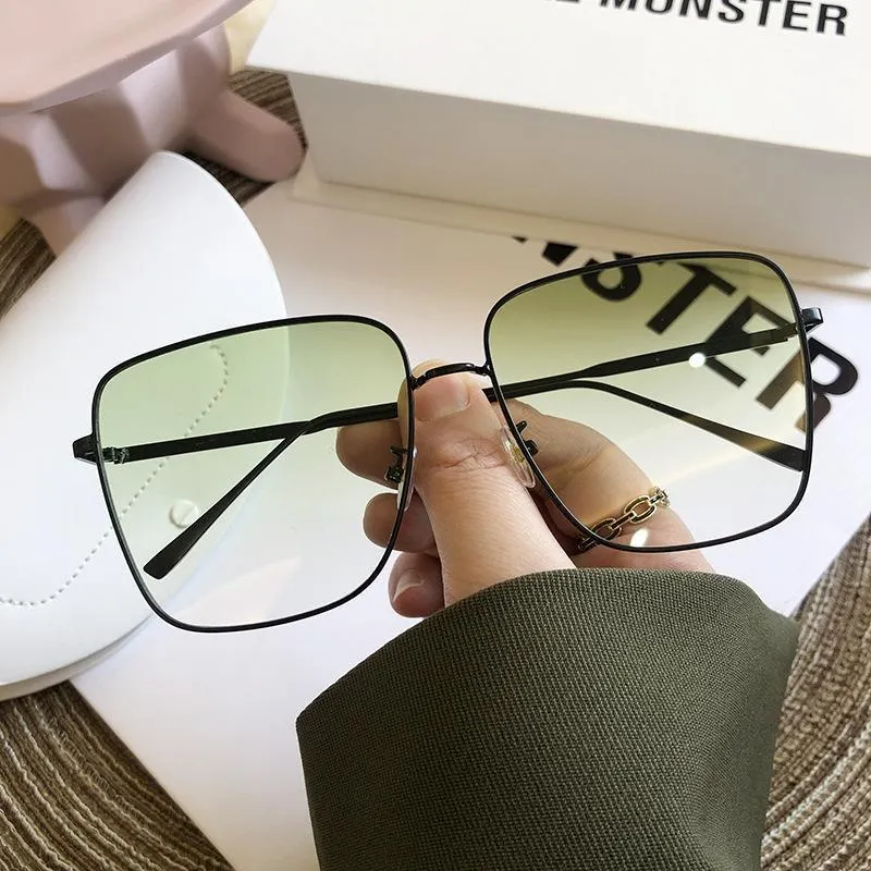 Oversized Square Sunglasses with Gradient Green Resin Lenses  display picture 2