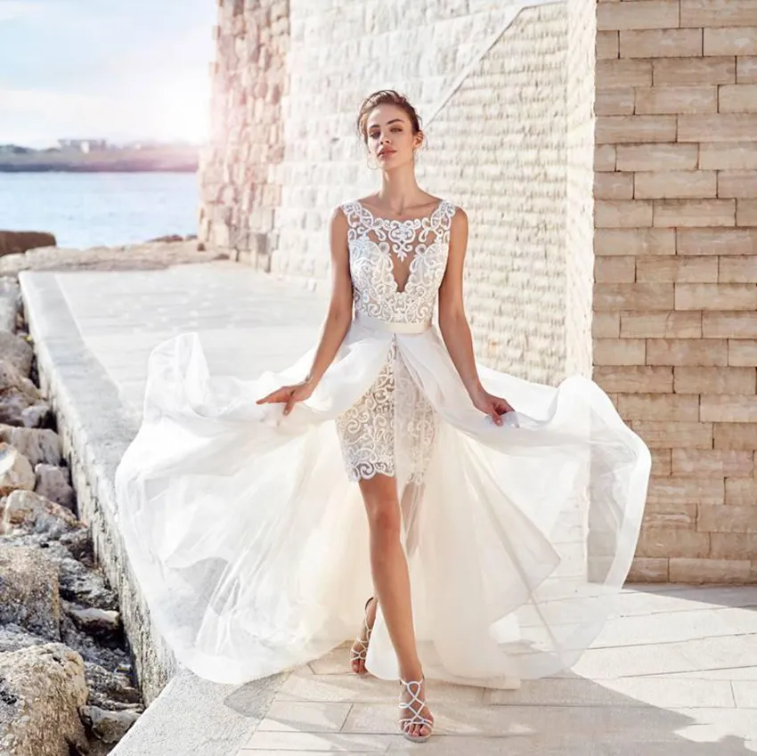 2021 Аппликации по длине колена богемные платья с съемным поездом на пляже Свадебное платье прозрачное батовое шейное платья без спины бохо. 0510
