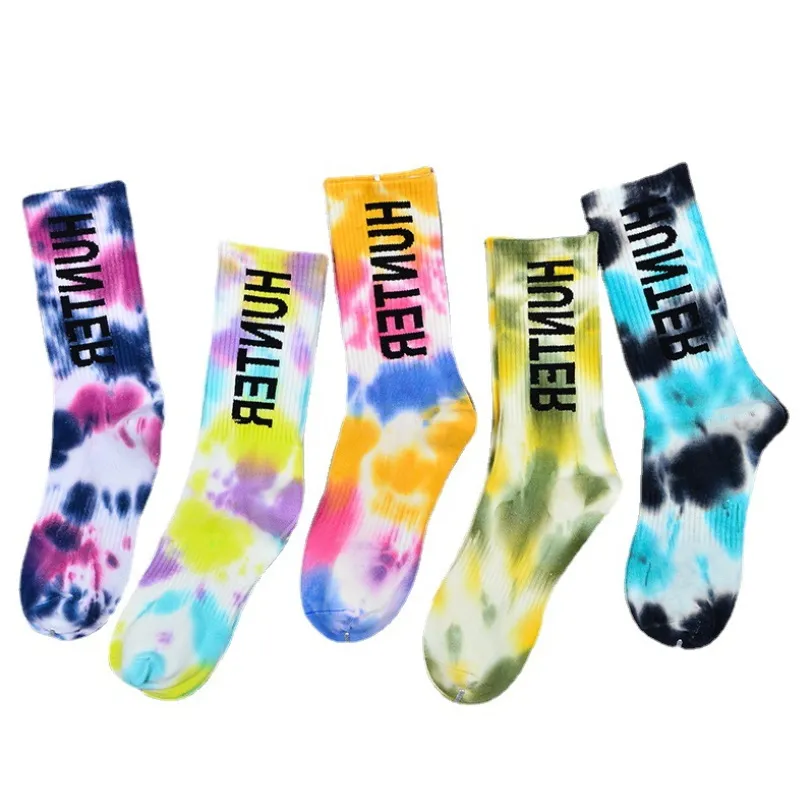 Novo tie-dye carta homem e mulher meias de algodão colorido vórtice classmale engraçado feliz moda skate macio menina meias