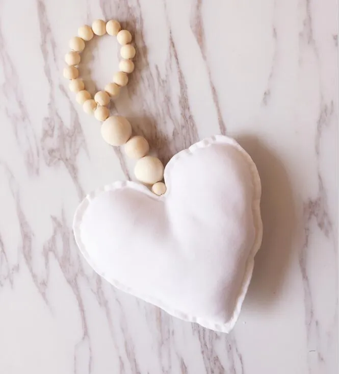 Heart-shaped wooden bead pendant Decorations knit Hanging Ornaments Baby Stroller infant bed tent beds curtain collocation