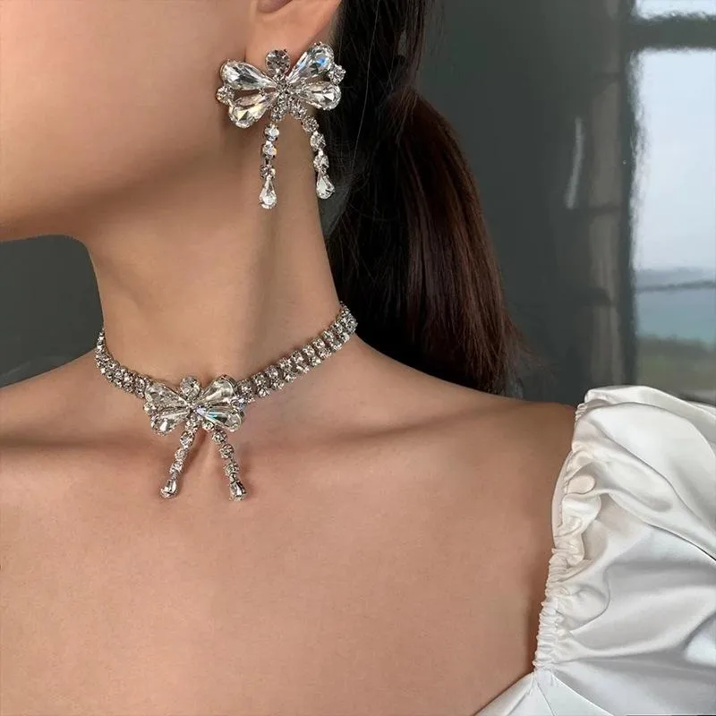 Ohrringe Halskette Sets Für Frauen Retro Schmetterling Temperament 2021 Weibliche Schlüsselbein Kette Zubehör Bogen Quaste Großhandel