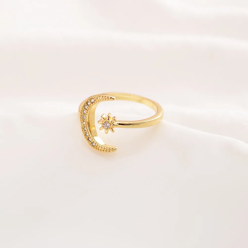 Modna minimalistyczna CZ Stones Moon Star Otwarcie 24 K Kt Fine Gold Gf Ring Urocze kobiety biżuteria