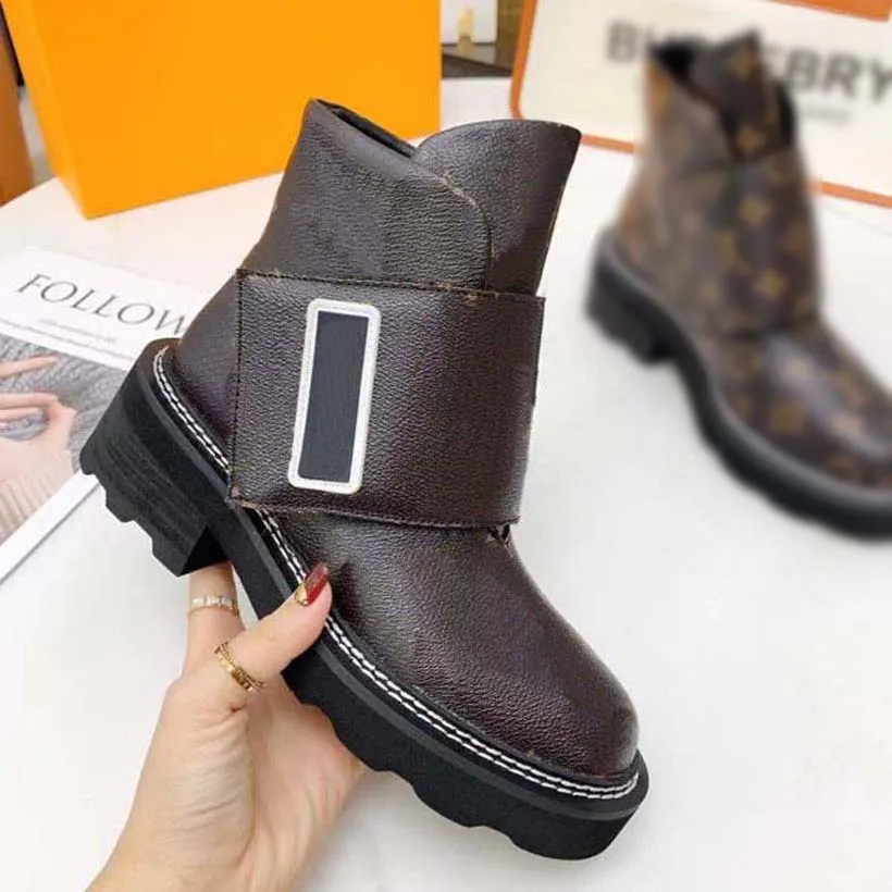 New Luxury Womens Designer boots Ankle boot Martin warm winter brand style booties Leather material Rubber sole Metal studs and colorful wedges With Box