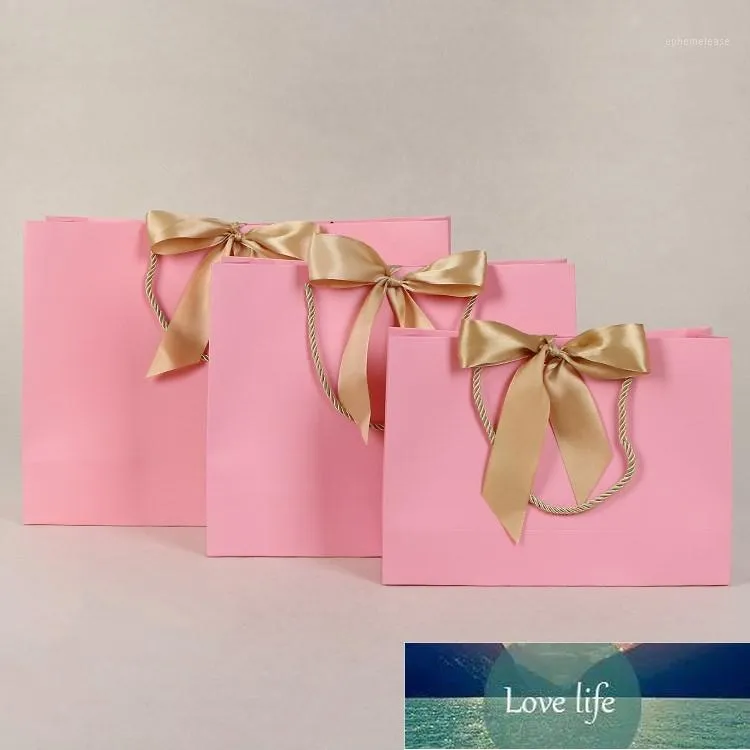 20 sztuk 28 * 9 * 20 cm Duży Papier Torba Prezent Różowy Zielony Biały Kolor Obecne Box Torba Z Taborek Uchwyt Na Ubrania Party Favor Bags1 Cena fabryczna Ekspert Design Quality Najnowsze