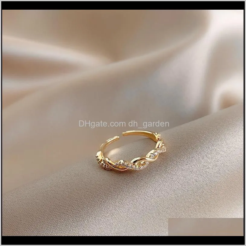 Fashion Jewelry High-end Exquisite Copper Inlaid Zircon Hollow Twisted Ring Elegant Temperament Women`s Index Finger Open Cluster
