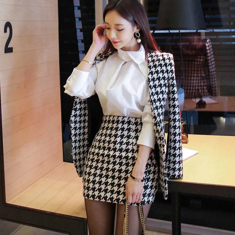 Höst Vinter Runway Plaid Två Piece Set Kvinnor Skirt Suit Deep V Neck Tweed Blazer Jacket + Bodycon Mini Pencil Skirt 210529