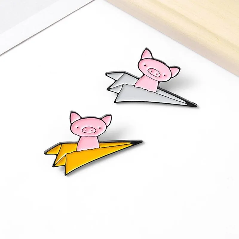 Pins, broches vliegtuig kraag verf druipen broche dieren badges varkenspapier schattige emaille revers mode cartoon klein roze metaal