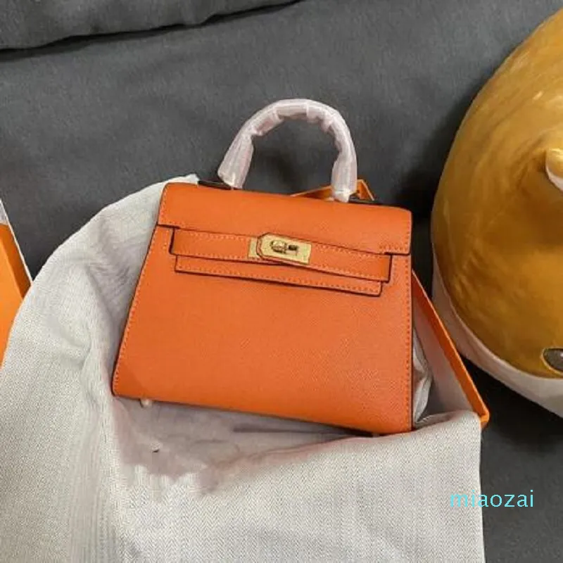 Dames Luxurys Designers Tassen 2021 Vrouwelijke Mode Luxe Handtassen Zilveren Hardware Grace Totes Crossbody Schoudertas