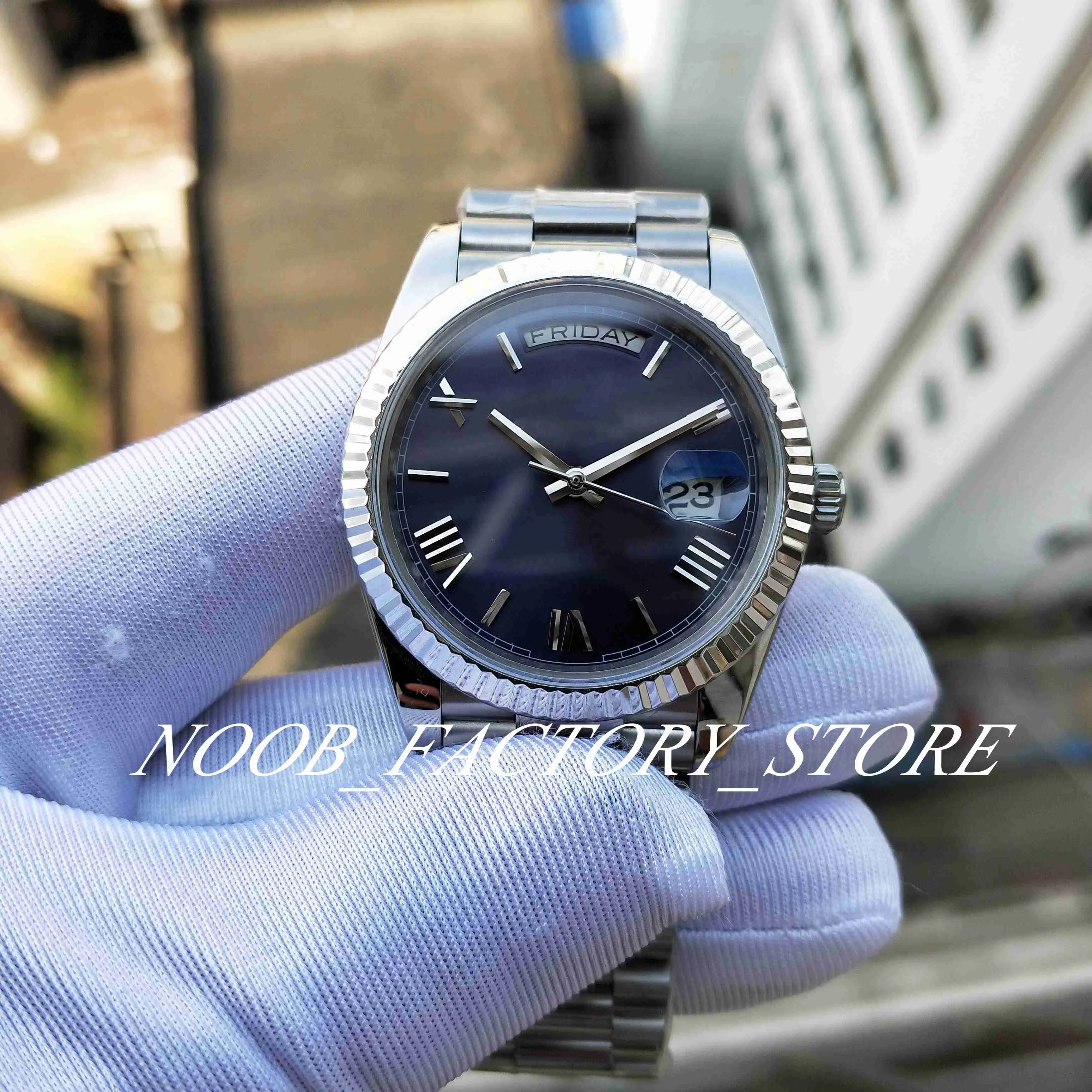 Men Size Watch Super BP Factory Version 2813 Automatic Movement Blue Roman Numerals Dial V2 Stainless Steel Strap Sapphire Glass 40mm Dive Watches Gift Box