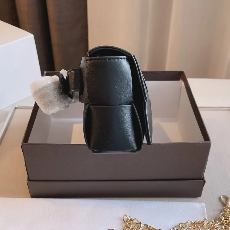Designer Cassette Mini Belt Bag Pack Weave Fanny Knitted Waistbags Fashion Women Leather Crossbody Bags 2021 with opp bag